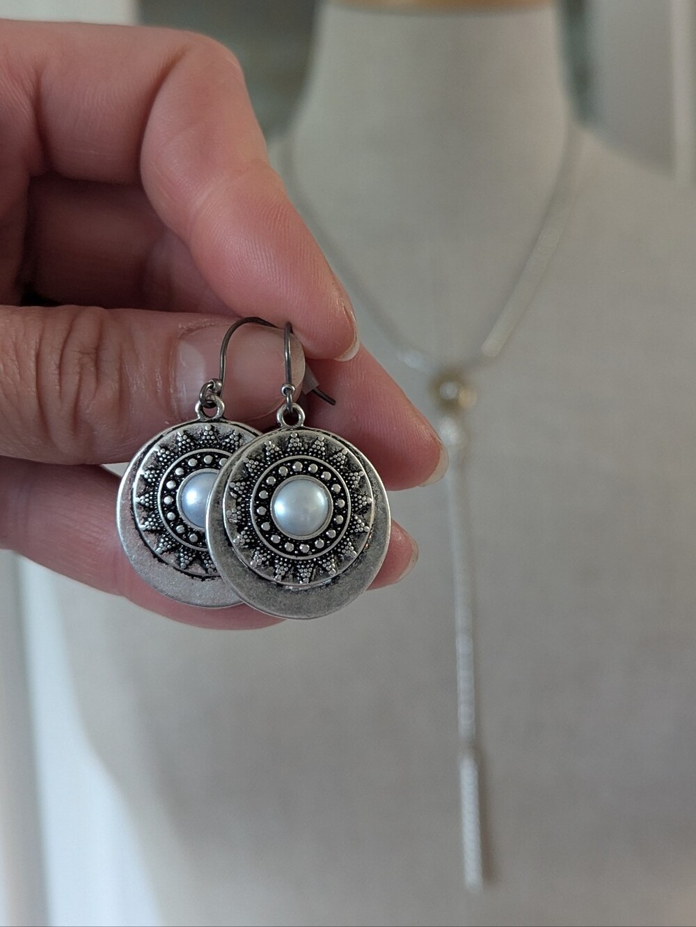 🦪✨🍀LB Silver-Tone Pearl Dangle Earrings Lariat Necklace Women's Jewelry Tribal